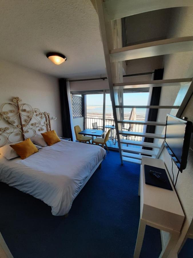 Hotel Du Port Bar Restaurant Sarzeau Dış mekan fotoğraf