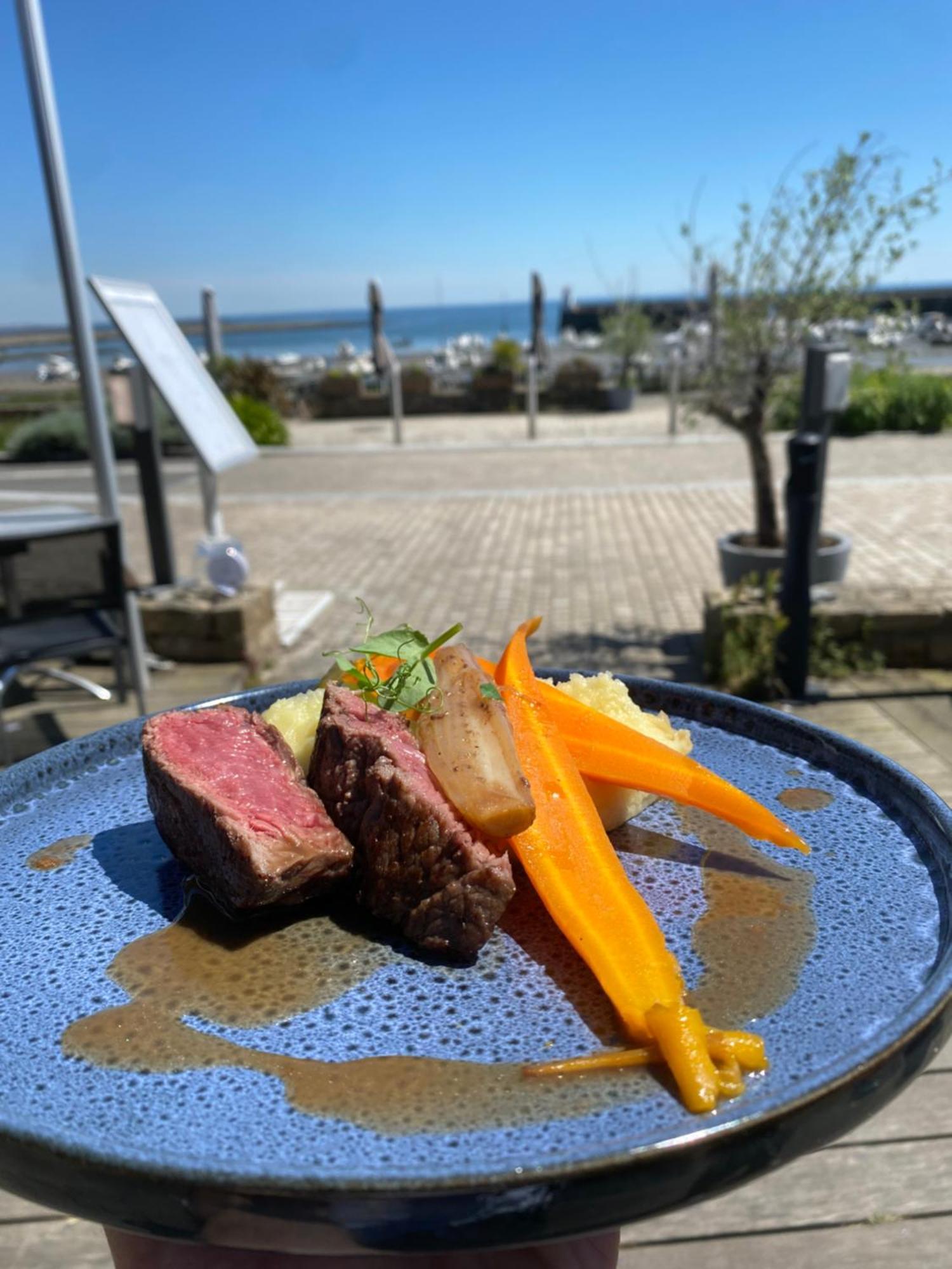 Hotel Du Port Bar Restaurant Sarzeau Dış mekan fotoğraf